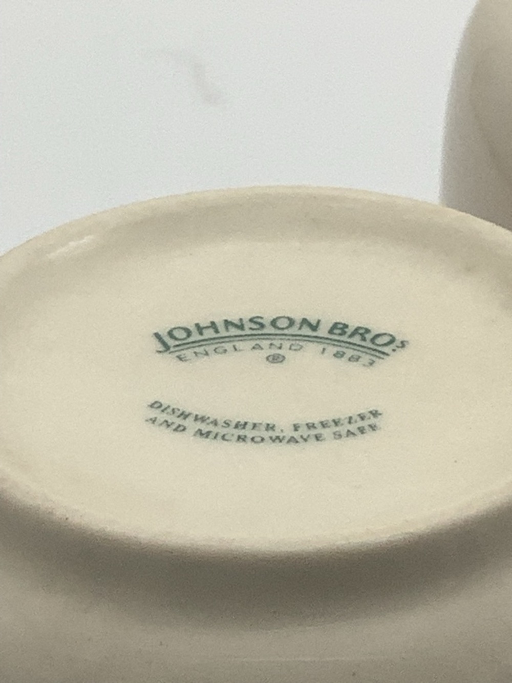 Two Johnson Bros England Mugs Featuring Raglan Castle Pattern - Picture 8 of 8